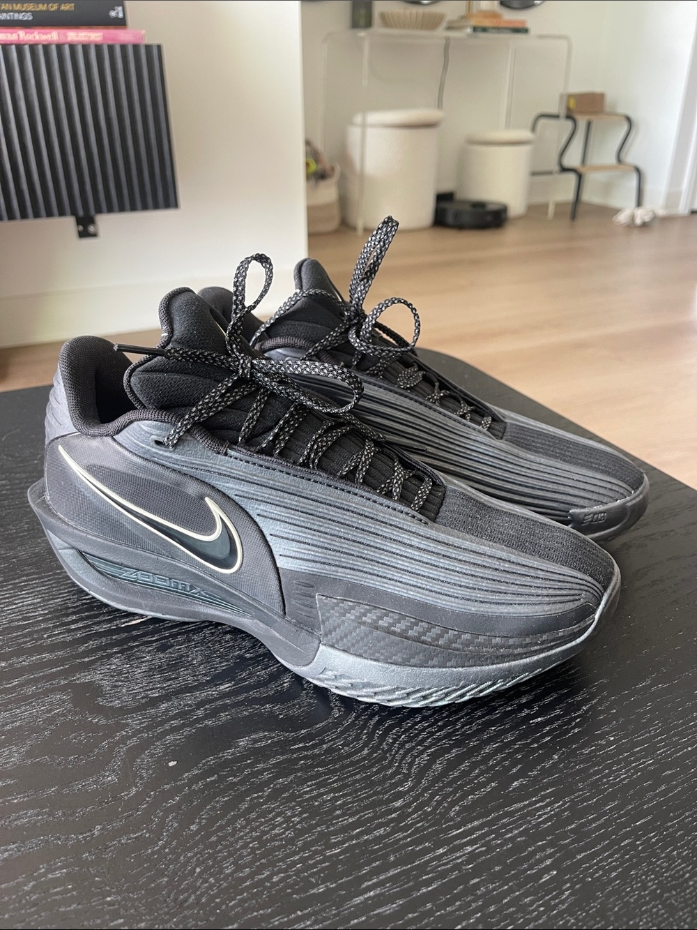 Nike Men’s Black Athletic Zoom Running Shoes with Silver Swoosh
